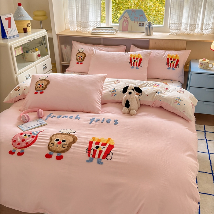 91家纺网 家纺一手货源 找家纺 罗亿家纺 2025新款糯糯棉(110克）大版卡通毛巾绣四件套（提供买家绣） 多巴胺甜甜圈