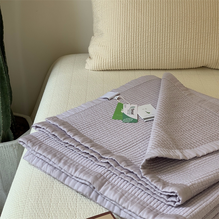 91家纺网 家纺一手货源 找家纺 汇庭 2025新款赫本系列床盖三件套-实拍 柔和紫