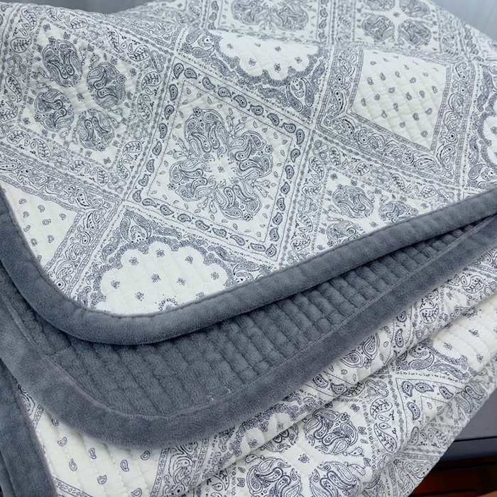 91家纺网 家纺一手货源 找家纺 暖居 2025新款砂洗棉加绒床盖三件套双面两用棉加绒-叠拍图 修罗