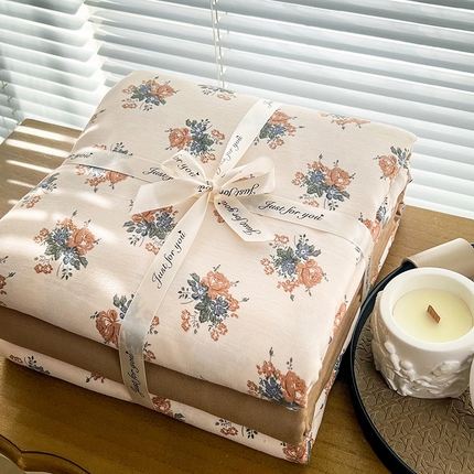 暖芯优选 2025新款加厚针织棉双层纱四件套小碎花被套床单床笠款学生三件套新款直播热款-叠拍图-系列二 蔓卡顿