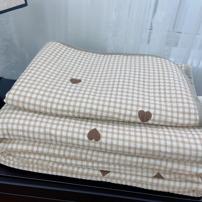 91家纺网 家纺一手货源 找家纺 暖居 2025新款砂洗棉加绒床盖三件套双面两用棉加绒-叠拍图 星灿