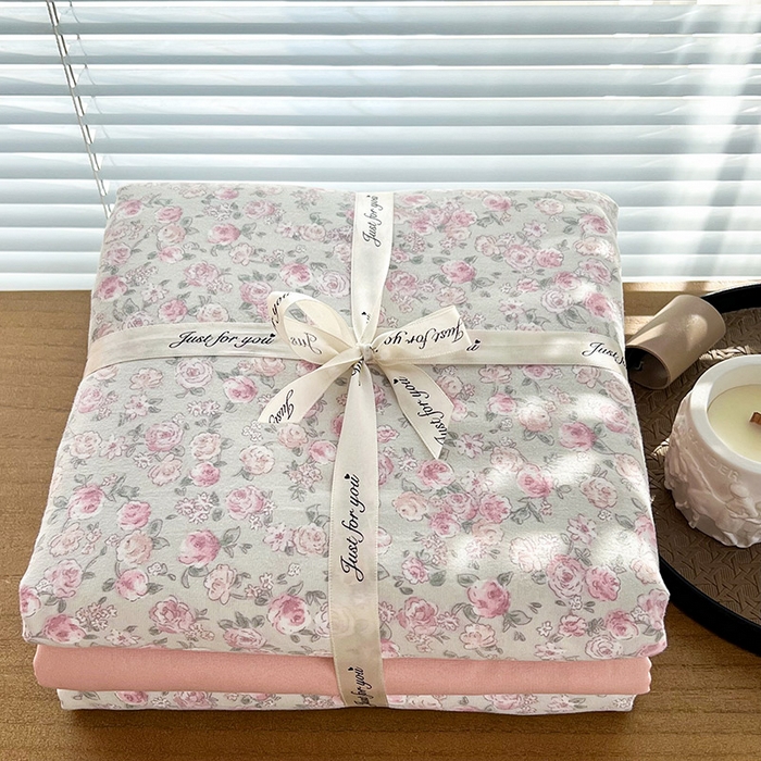 91家纺网 家纺一手货源 找家纺 暖芯优选 2025新款加厚针织棉双层纱四件套小碎花被套床单床笠款学生三件套新款直播热款-叠拍图-系列二 花叶扶