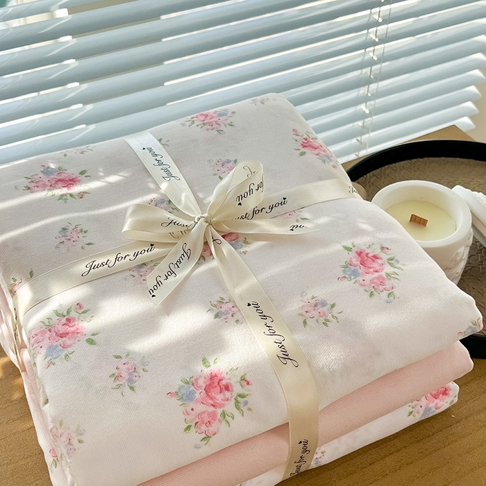 91家纺网 家纺一手货源 找家纺 暖芯优选 2025新款针织棉双层纱四件套小碎花被套床单床笠款学生三件套新款直播热款-叠拍图-系列一 婉然