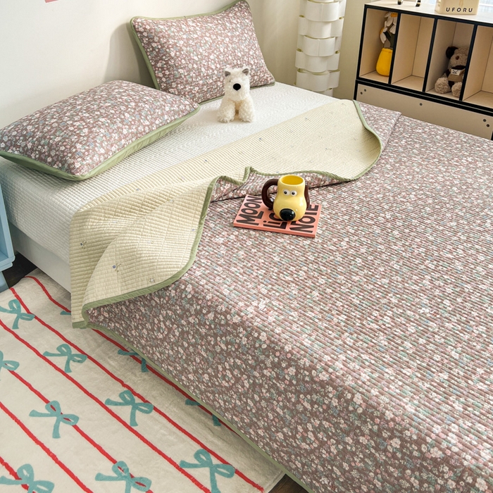 91家纺网 家纺一手货源 找家纺 茉夕家纺 2025新款跑量款双面纯棉印花水洗床盖 银杉之梦咖