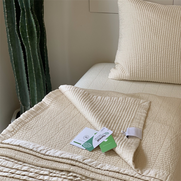 91家纺网 家纺一手货源 找家纺 汇庭 2025新款赫本系列床盖三件套-实拍 微风驼