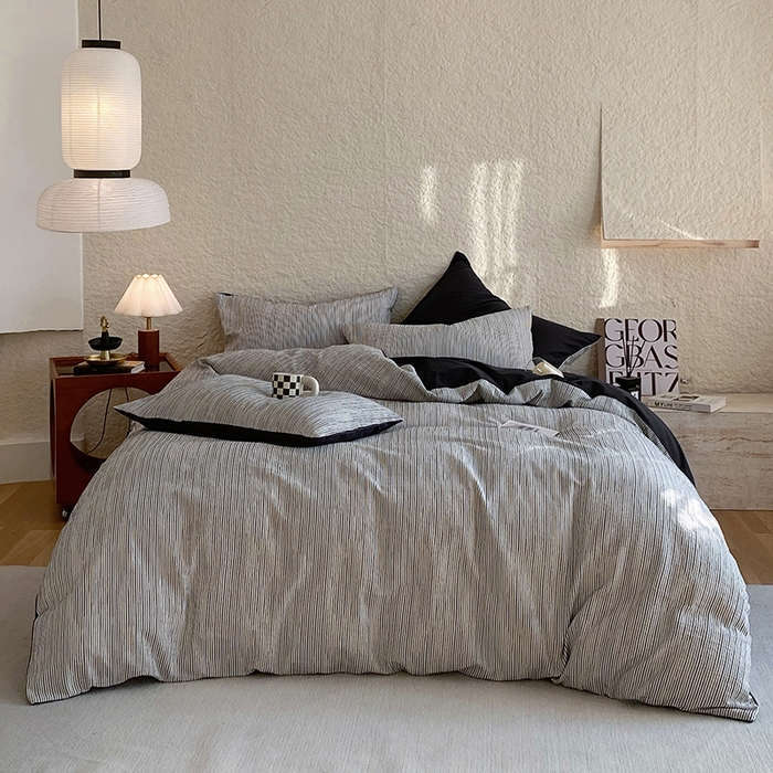 91家纺网 家纺一手货源 找家纺 琪格格 2025新款纯棉简约提花宅寂风格四件套  速写-提花黑条