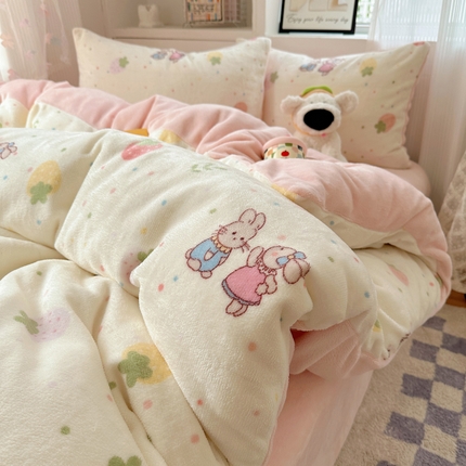 （买家秀爆款不断货）A类母婴级双面牛奶绒四件套珊瑚绒四件套雪花绒四件套儿童高克重卡通牛奶绒四件套儿童 草莓兔兔