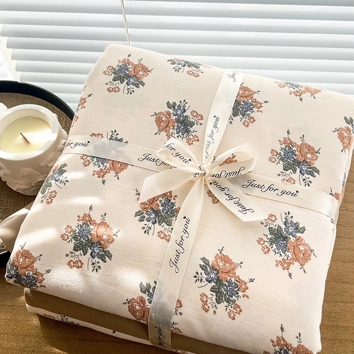 91家纺网 家纺一手货源 找家纺 暖芯优选 2025新款加厚针织棉双层纱四件套小碎花被套床单床笠款学生三件套新款直播热款-叠拍图-系列二 蔓卡顿