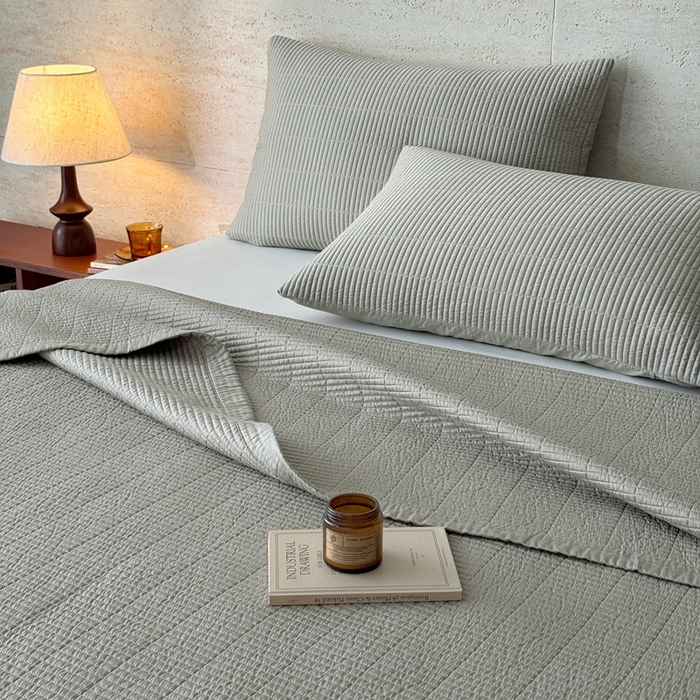 91家纺网 家纺一手货源 找家纺 （总）汇庭 2025新款赫本系列床盖三件套-棚拍