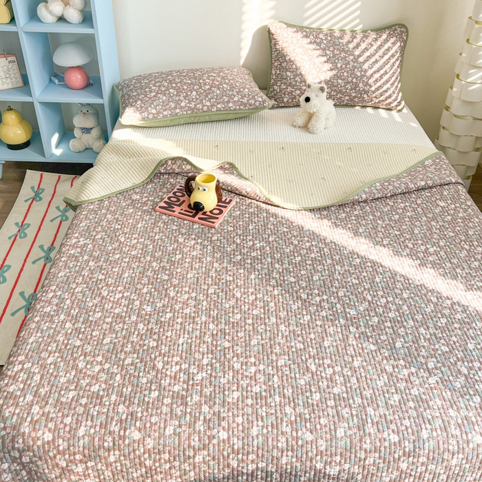 91家纺网 家纺一手货源 找家纺 茉夕家纺 2025新款跑量款双面纯棉印花水洗床盖 银杉之梦咖