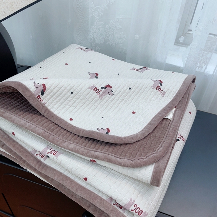 91家纺网 家纺一手货源 找家纺 暖居 2025新款砂洗棉加绒床盖三件套双面两用棉加绒-叠拍图 波比狗