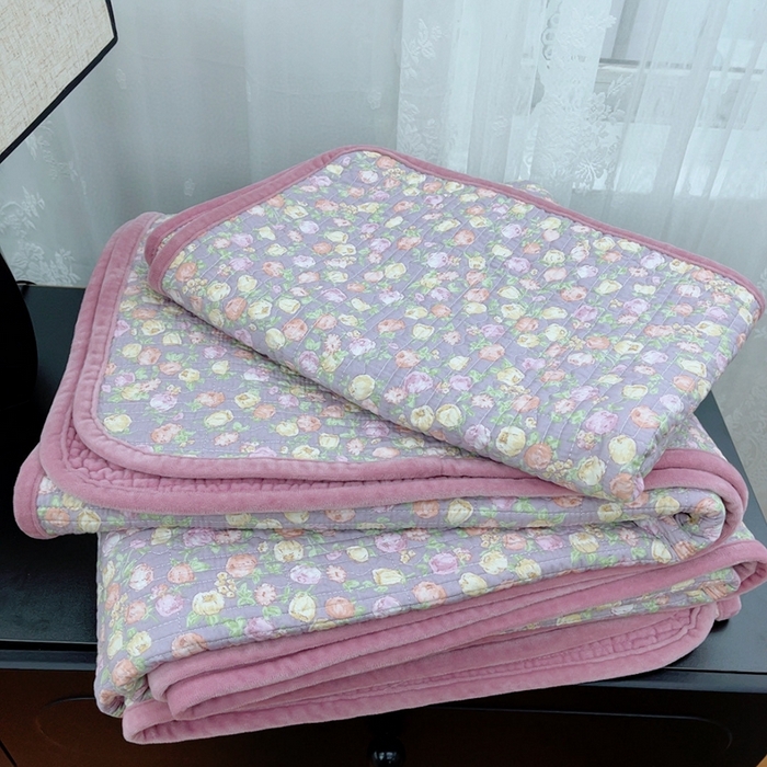 91家纺网 家纺一手货源 找家纺 暖居 2025新款砂洗棉加绒床盖三件套双面两用棉加绒-叠拍图 紫芋