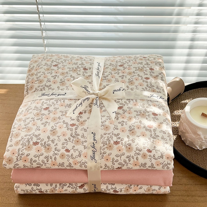 91家纺网 家纺一手货源 找家纺 暖芯优选 2025新款加厚针织棉双层纱四件套小碎花被套床单床笠款学生三件套新款直播热款-叠拍图-系列二 蜜语花开