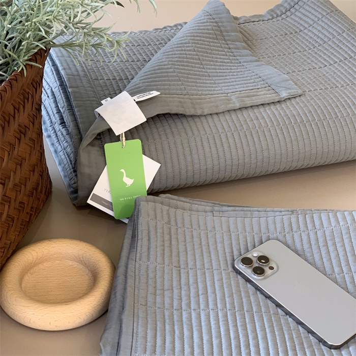 91家纺网 家纺一手货源 找家纺 汇庭 2025新款赫本系列床盖三件套-实拍 浅水蓝