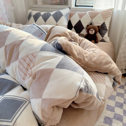 （买家秀爆款不断货）A类母婴级双面牛奶绒四件套珊瑚绒四件套雪花绒四件套儿童高克重卡通牛奶绒四件套儿童 变幻菱格