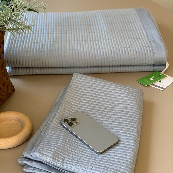 91家纺网 家纺一手货源 找家纺 汇庭 2025新款赫本系列床盖三件套-实拍 浅水蓝