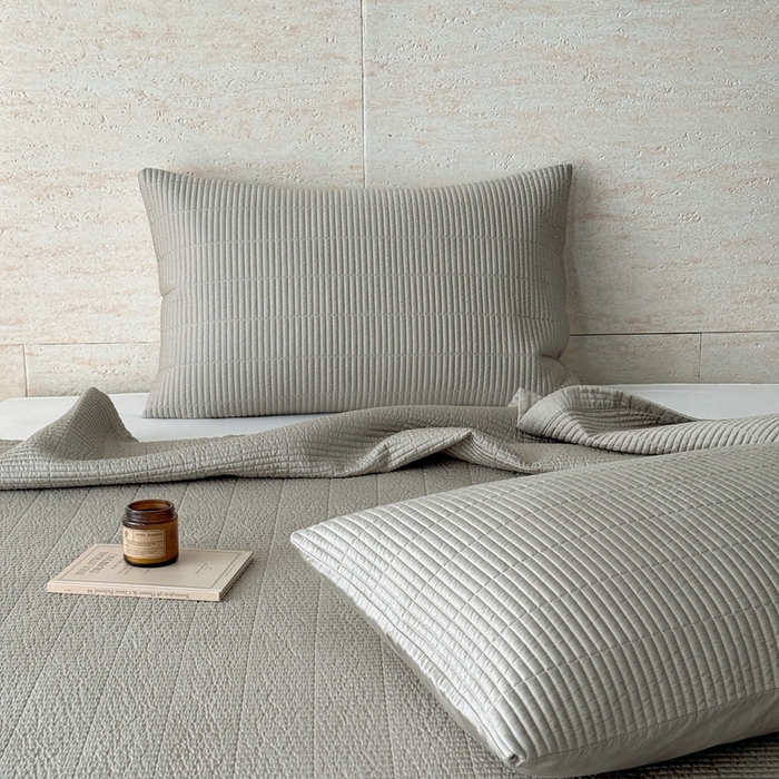 91家纺网 家纺一手货源 找家纺 （总）汇庭 2025新款赫本系列床盖三件套-棚拍