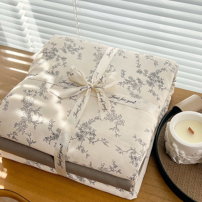 91家纺网 家纺一手货源 找家纺 暖芯优选 2025新款加厚针织棉双层纱四件套小碎花被套床单床笠款学生三件套新款直播热款-叠拍图-系列二 温婉花语