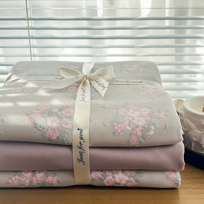 91家纺网 家纺一手货源 找家纺 暖芯优选 2025新款加厚针织棉双层纱四件套小碎花被套床单床笠款学生三件套新款直播热款-叠拍图-系列二 夕拾