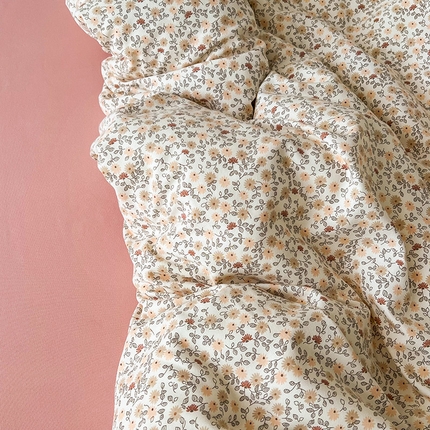 91家纺网 家纺一手货源 找家纺 优选 2025加厚针织棉双层纱四件套小碎花被套床单床笠款学生三件套新款直播爆款（第二批） 蜜语花开