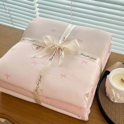 91家纺网 家纺一手货源 找家纺 暖芯优选 2025新款针织棉双层纱四件套小碎花被套床单床笠款学生三件套新款直播热款-叠拍图-系列一 绅士小兔