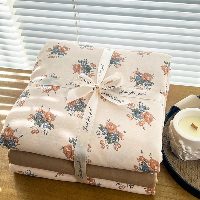 91家纺网 家纺一手货源 找家纺 暖芯优选 2025新款加厚针织棉双层纱四件套小碎花被套床单床笠款学生三件套新款直播热款-叠拍图-系列二 蔓卡顿