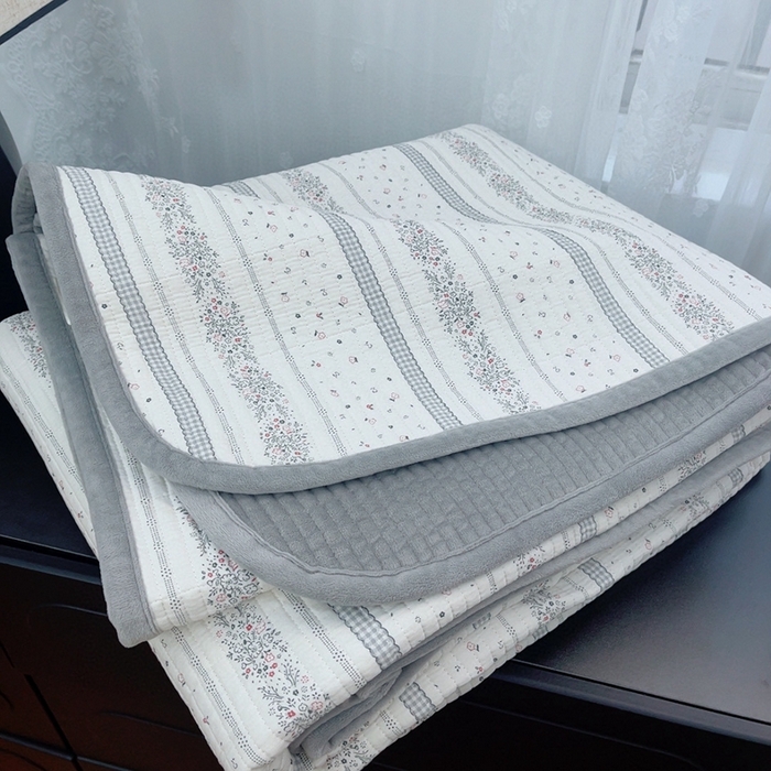 91家纺网 家纺一手货源 找家纺 暖居 2025新款砂洗棉加绒床盖三件套双面两用棉加绒-叠拍图 灰宵