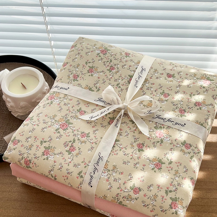 91家纺网 家纺一手货源 找家纺 暖芯优选 2025新款加厚针织棉双层纱四件套小碎花被套床单床笠款学生三件套新款直播热款-叠拍图-系列二 夕雾花园