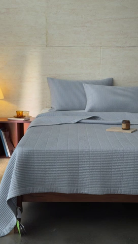 91家纺网 家纺一手货源 找家纺 汇庭 2025新款赫本系列床盖三件套-实拍 浅水蓝