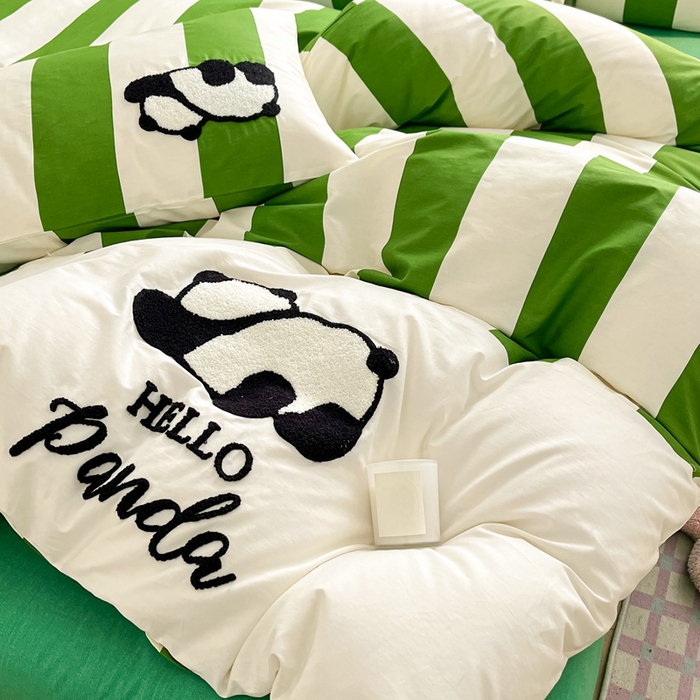 91家纺网 家纺一手货源 找家纺 雅居纺家纺 2025新款全棉拼接贴布绣四件套 森林系熊猫