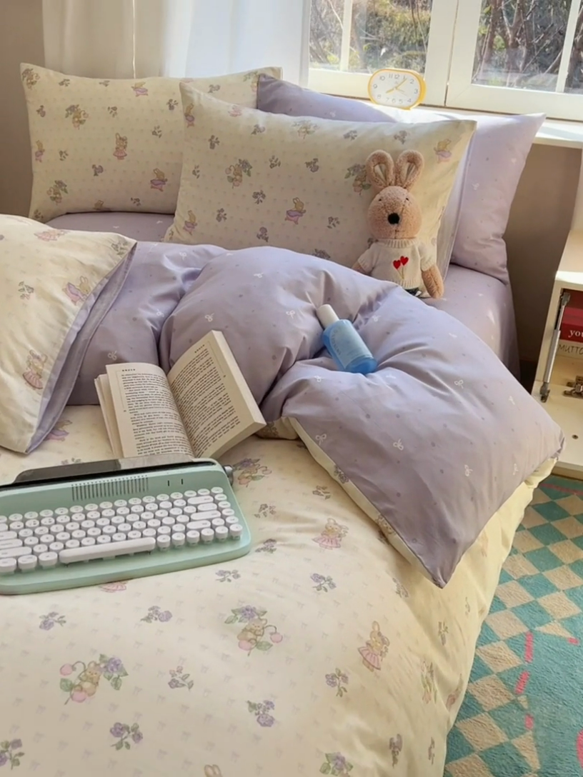 91家纺网 家纺一手货源 找家纺 六巷胡同 2025新款ins减龄可爱风卡通全棉四件套第一系 假日庄园兔