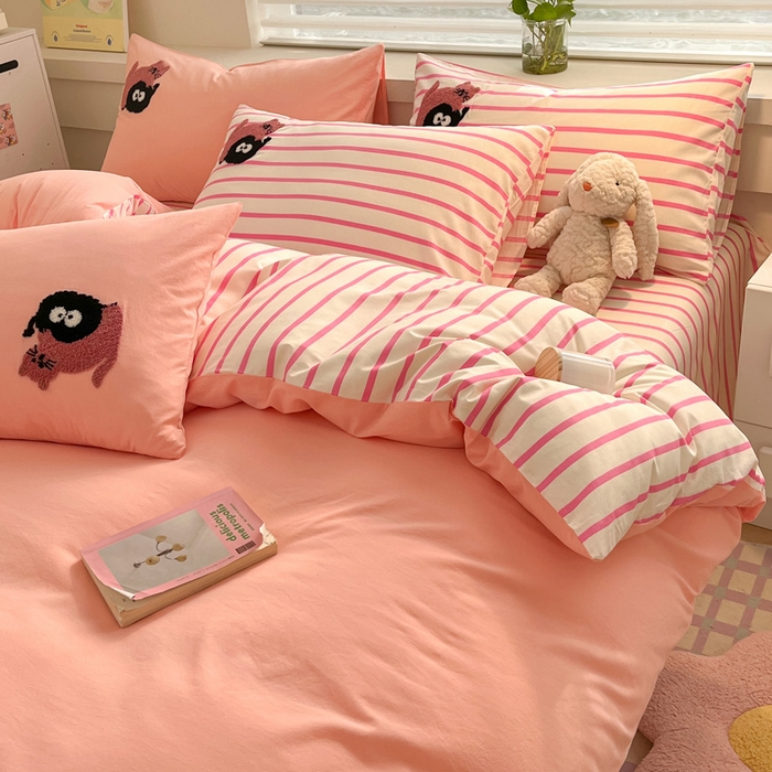 91家纺网 家纺一手货源 找家纺 雅居纺家纺 2025新款全棉水洗棉绣花四件套 猫咪萌仔