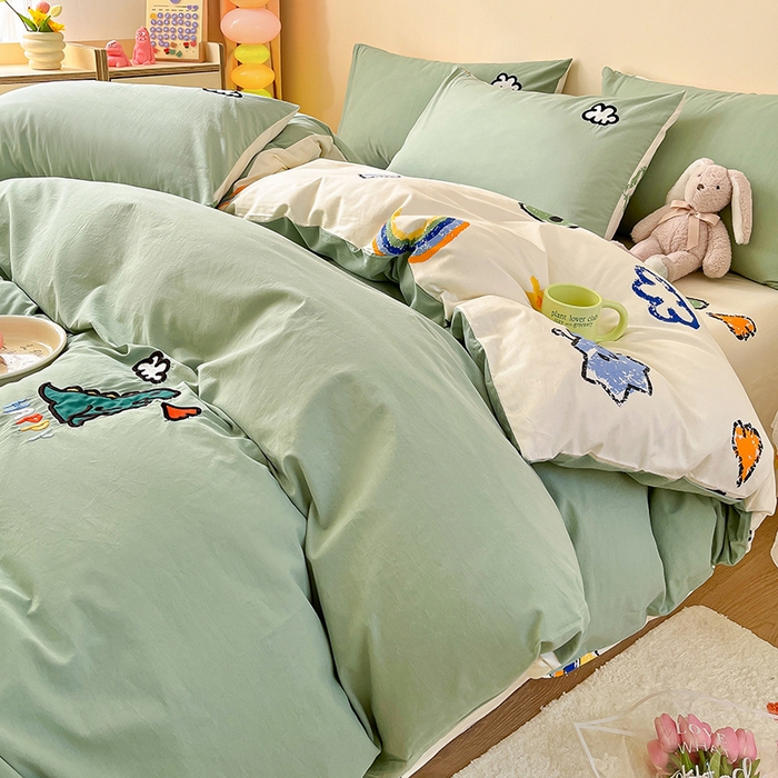 91家纺网 家纺一手货源 找家纺 雅居纺家纺 2025新款全棉水洗棉绣花四件套 喷火龙