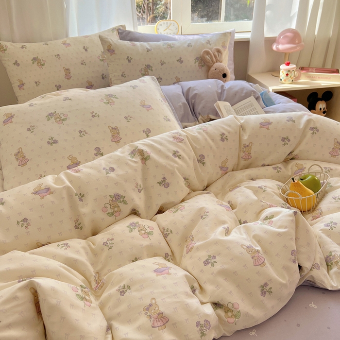 91家纺网 家纺一手货源 找家纺 六巷胡同 2025新款ins减龄可爱风卡通全棉四件套第一系 假日庄园兔