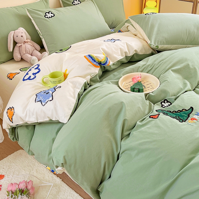 91家纺网 家纺一手货源 找家纺 雅居纺家纺 2025新款全棉水洗棉绣花四件套 喷火龙