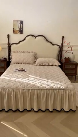 91家纺网 家纺一手货源 找家纺 笠裙家纺 2025新款A类原棉夹大豆棉加厚刺绣花语款系列床裙 花语-浅咖