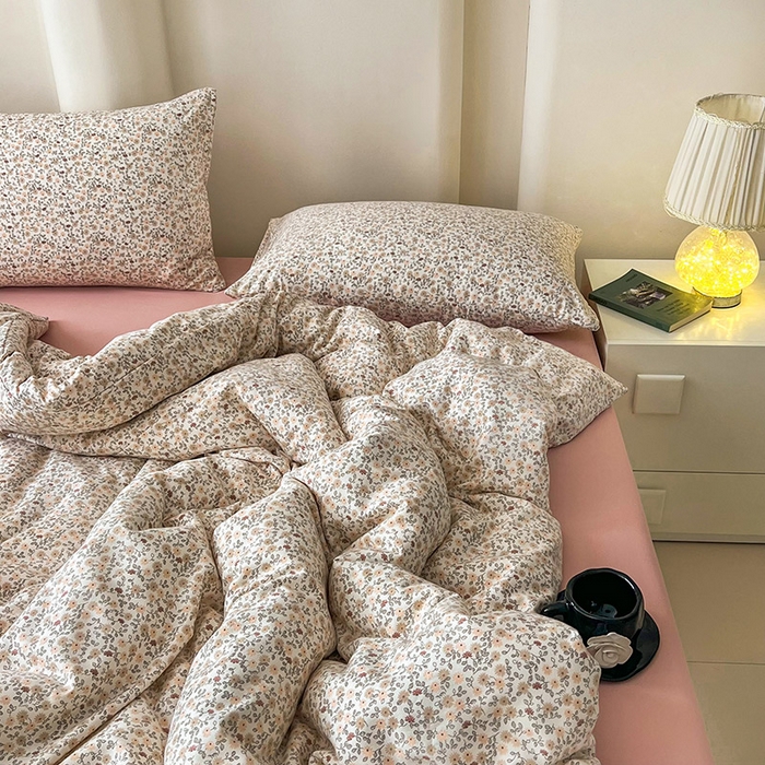 91家纺网 家纺一手货源 找家纺 暖芯优选 2025新款针织棉双层纱四件套小碎花被套床单床笠款学生三件套新款直播热款-床图-系列二 蜜语花开