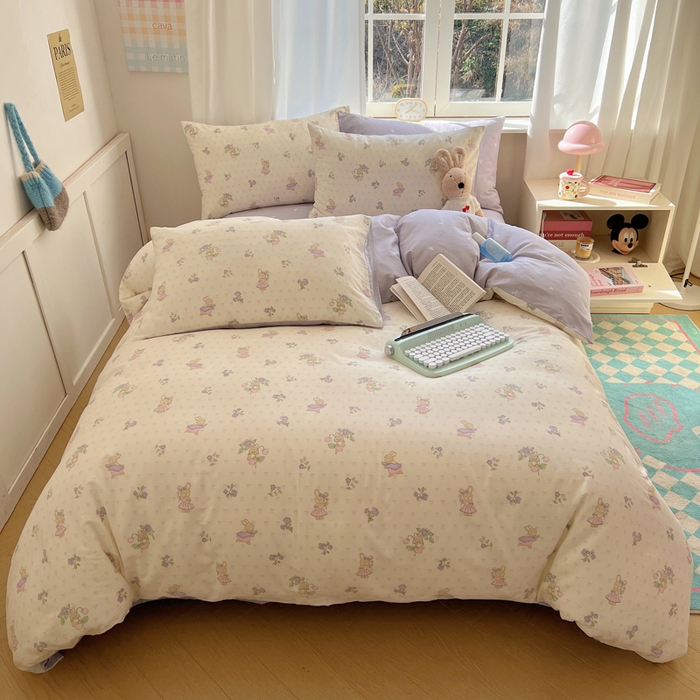 91家纺网 家纺一手货源 找家纺 六巷胡同 2025新款ins减龄可爱风卡通全棉四件套第一系 假日庄园兔