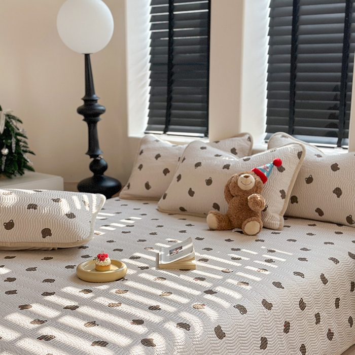 91家纺网 家纺一手货源 找家纺 麦伦家居 2024新款天丝莫代尔婴儿绒两用床盖 苹果小熊