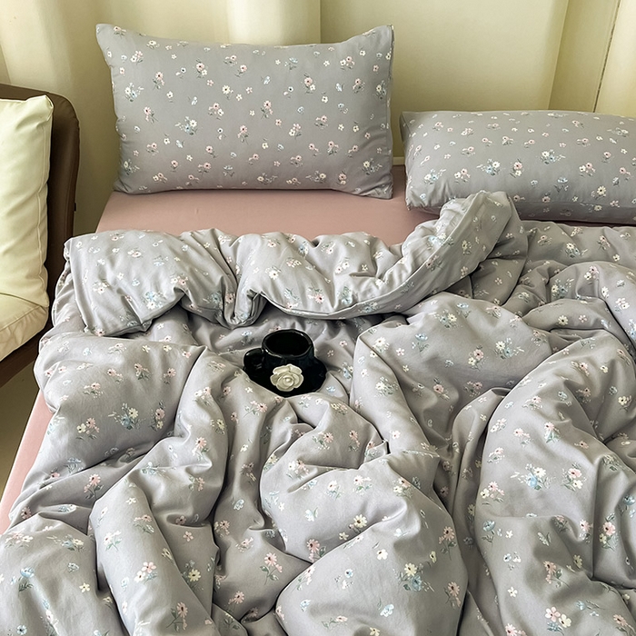 91家纺网 家纺一手货源 找家纺 2025新款针织棉双层纱四件套小碎花被套床单床笠款学生三件套新款直播热款-床图-系列一 柔晨