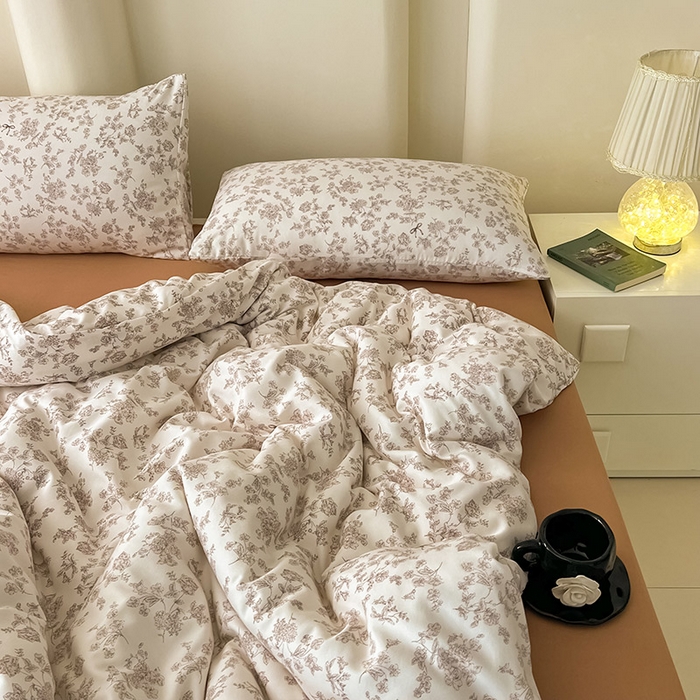 91家纺网 家纺一手货源 找家纺 2025新款针织棉双层纱四件套小碎花被套床单床笠款学生三件套新款直播热款-床图-系列一 花期