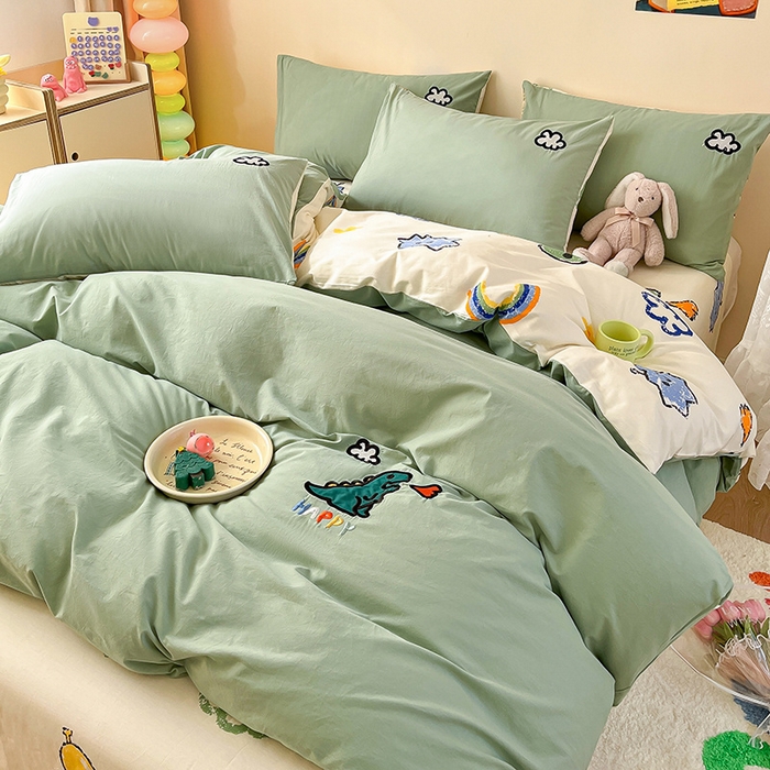 91家纺网 家纺一手货源 找家纺 雅居纺家纺 2025新款全棉水洗棉绣花四件套 喷火龙