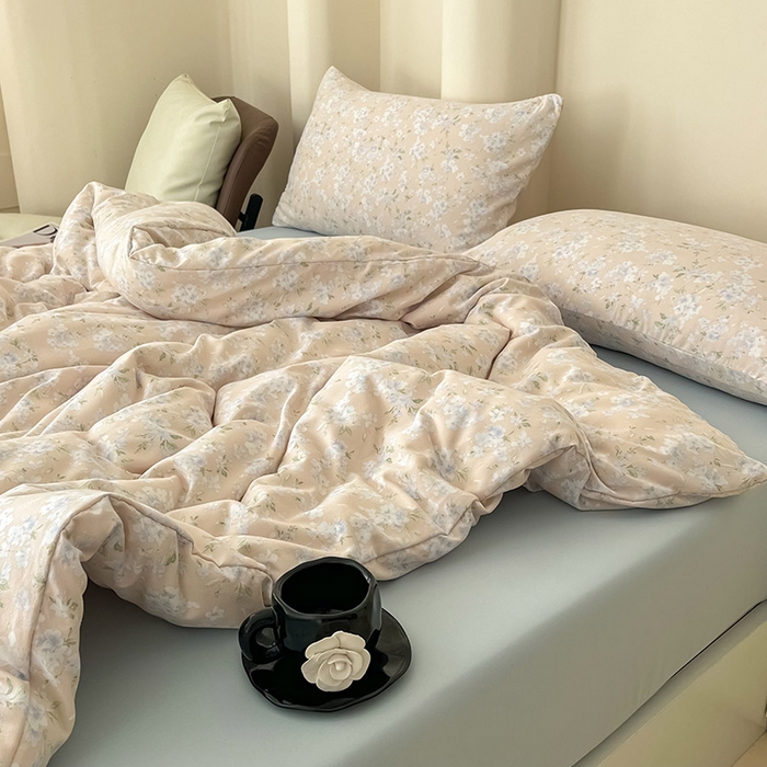 91家纺网 家纺一手货源 找家纺 2025新款针织棉双层纱四件套小碎花被套床单床笠款学生三件套新款直播热款-床图-系列一 萱花