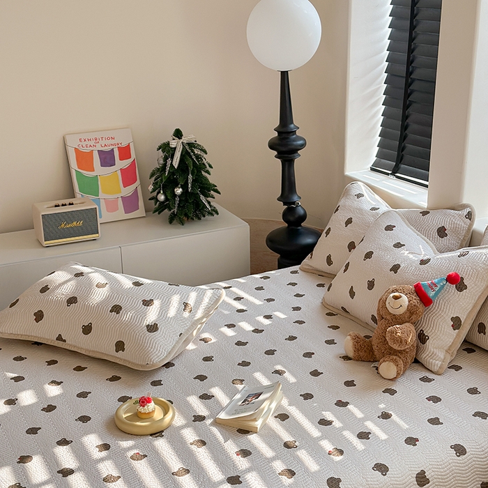 91家纺网 家纺一手货源 找家纺 麦伦家居 2024新款天丝莫代尔婴儿绒两用床盖 苹果小熊