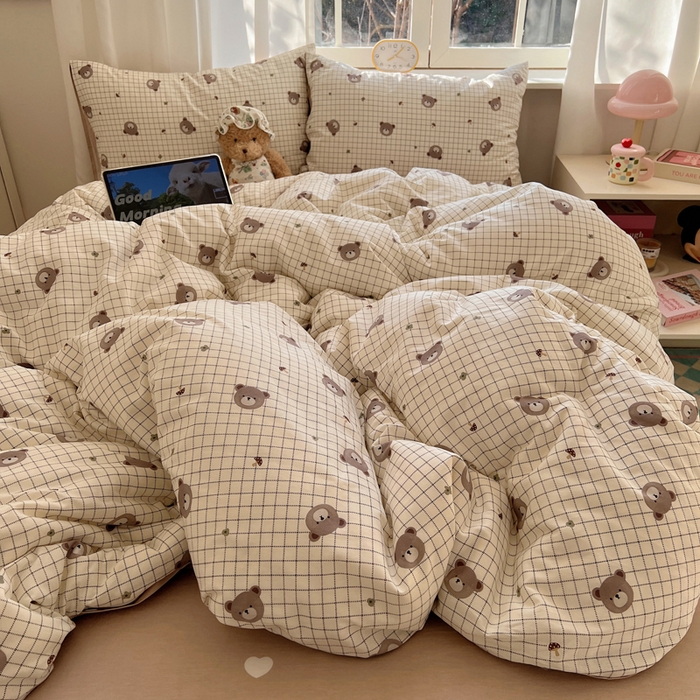91家纺网 家纺一手货源 找家纺 六巷胡同 2025新款ins减龄可爱风卡通全棉四件套第一系 摩卡白格熊