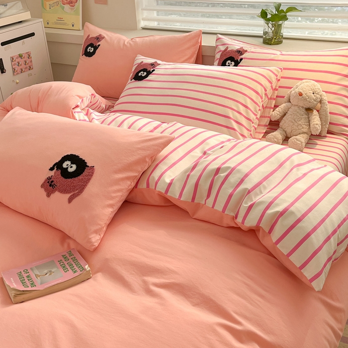 91家纺网 家纺一手货源 找家纺 雅居纺家纺 2025新款全棉水洗棉绣花四件套 猫咪萌仔