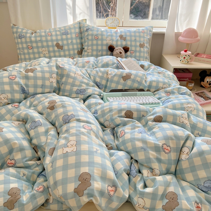 91家纺网 家纺一手货源 找家纺 六巷胡同 2025新款ins减龄可爱风卡通全棉四件套第一系 蓝格奶油狗