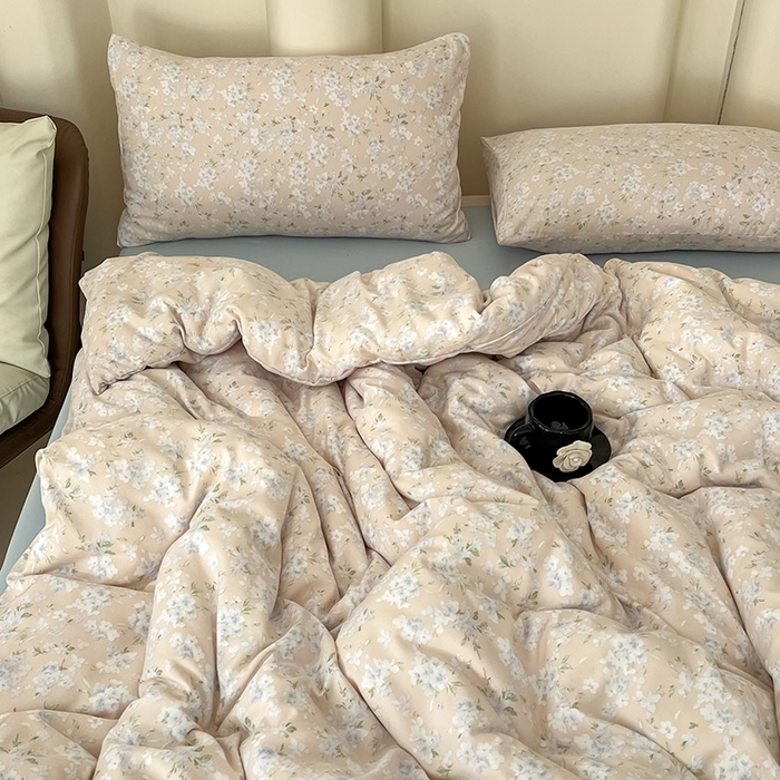 91家纺网 家纺一手货源 找家纺 2025新款针织棉双层纱四件套小碎花被套床单床笠款学生三件套新款直播热款-床图-系列一 萱花