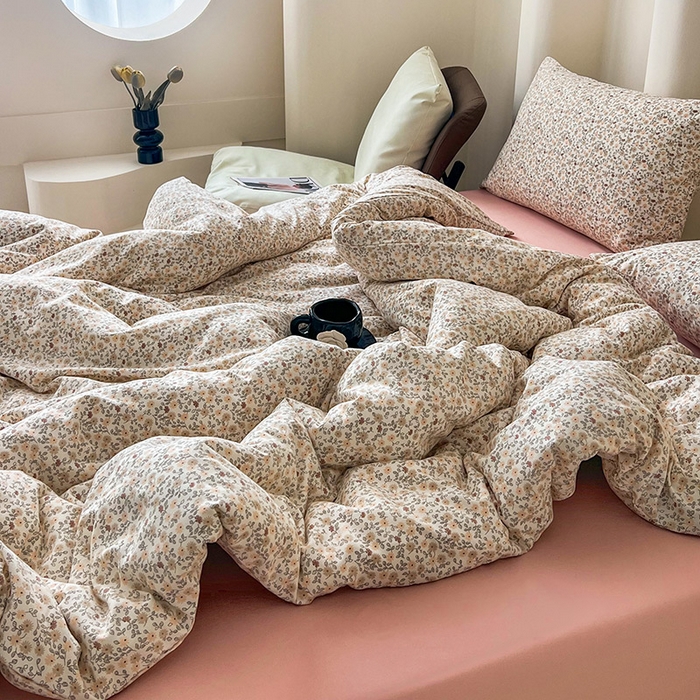 91家纺网 家纺一手货源 找家纺 暖芯优选 2025新款针织棉双层纱四件套小碎花被套床单床笠款学生三件套新款直播热款-床图-系列二 蜜语花开