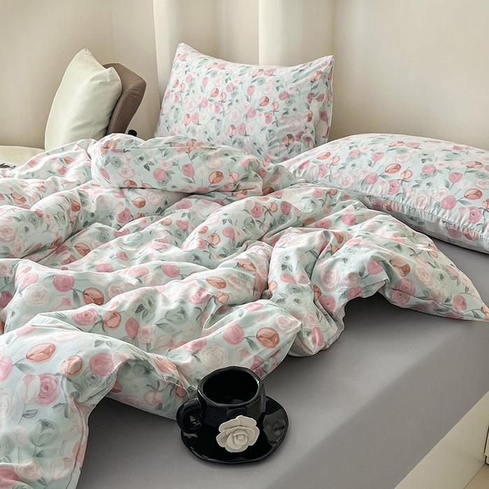 91家纺网 家纺一手货源 找家纺 2025新款针织棉双层纱四件套小碎花被套床单床笠款学生三件套新款直播热款-床图-系列一 花千朵